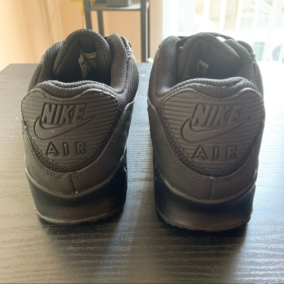 Air Max 90 Triple Black Women’s size 10 PREOWNED - Picture 4 of 5